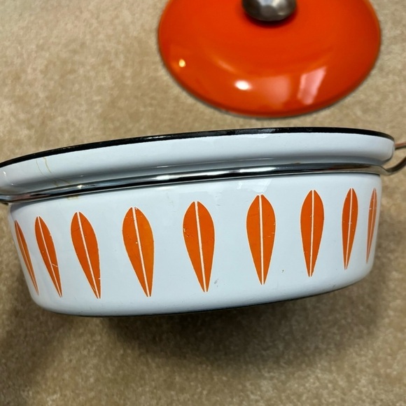 Vintage Cathrineholm Norway Lotus 10.5" Orange White Handle Saucepan with Lid - Picture 9 of 15